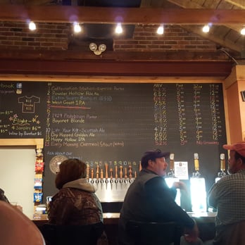 Powder Hollow Brewery - Choices choices! Many choices! - Breweries Near Me - Enfield, Connecticut Powder Hollow Brewery - Choices choices! Many choices! - Breweries Near Me - Enfield, Connecticut