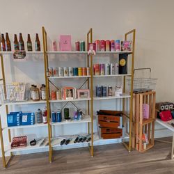 Bicycle Bottle Shop - Lots to choose from!