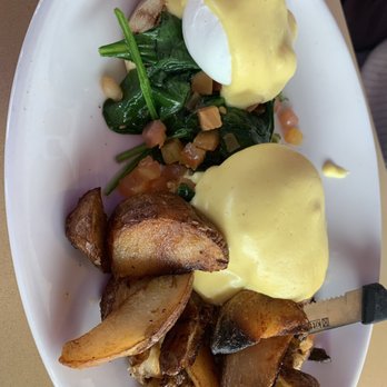 Johnny's Roadside Diner - American Near Me - Hadley, Massachusetts