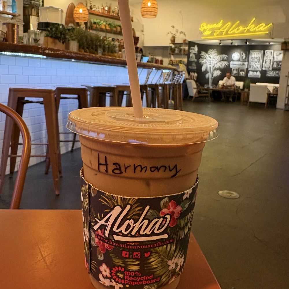 Hawaiian Aroma Caffe - Medium dolce banana, very sweet - Cafes Near Me - Honolulu, Hawaii