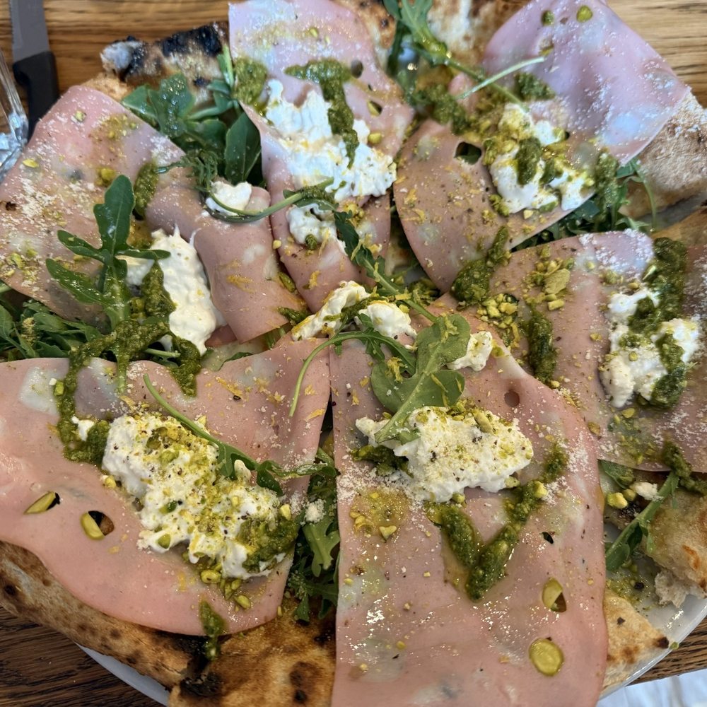 Mortadella pizza