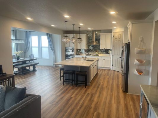 Advanced 24/7 Restoration by null