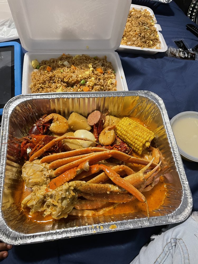 WJ WING & SEAFOOD MARKET Updated July 2024 2244 Lamar Ave, Memphis