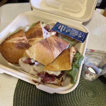 Amina Pizzeria - Sub sandwich - Pizza Near Me - Honolulu, Hawaii
