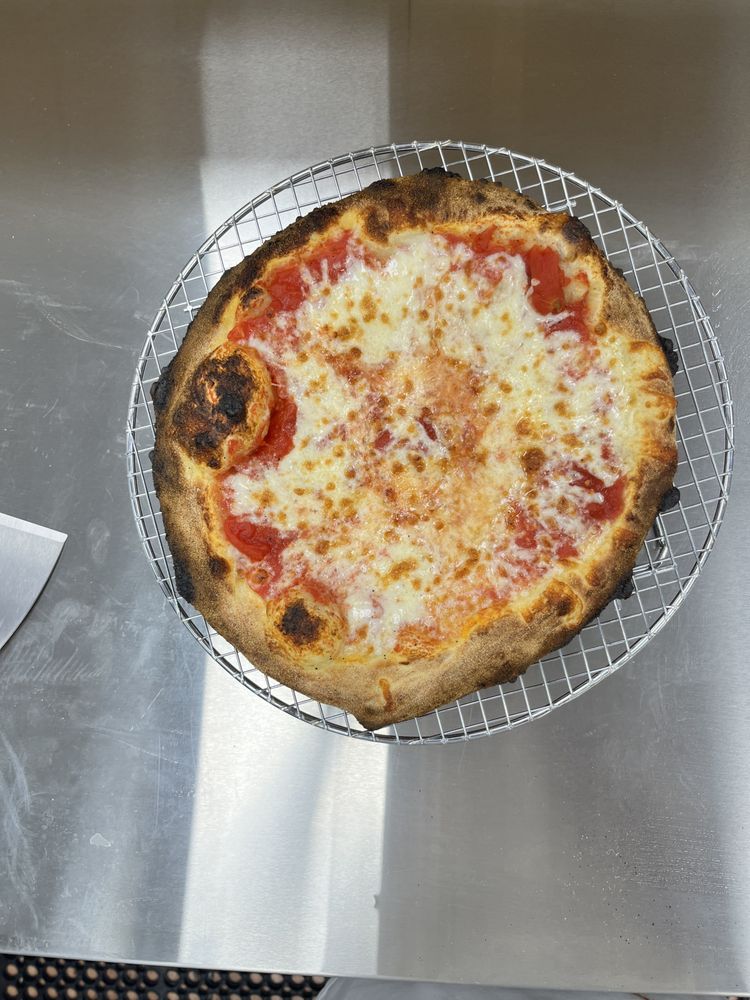 Brickhouse Pizza Logo