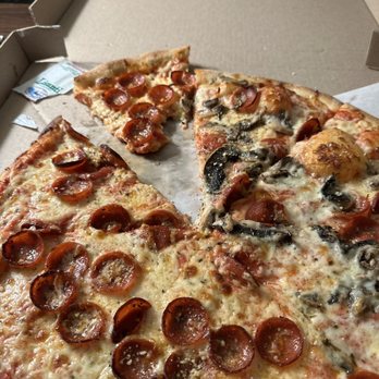 Capo’s Pizzeria Babcock - Pizza - Pizza Near Me - San Antonio, Texas