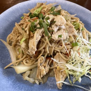 Tip Thai Cuisine - Lo mein Chicken - Thai Near Me - Starke, Florida Tip Thai Cuisine - Lo mein Chicken - Thai Near Me - Starke, Florida