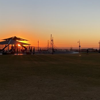 Portola Park - Sunset. Don't let the winter breeze catch you - Parks Near Me - Lake Forest, California