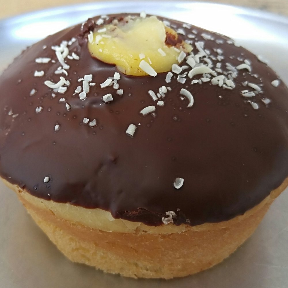 Bagel Miller - Boston cream donut - Comfort Food Near Me - Chicago, Illinois