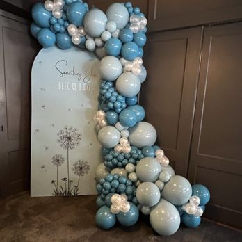 Big Time Balloons - Balloon garland installation for bridal shower - Balloon Services Near Me