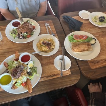 Don Hall's - Pecan Crusted Chicken Salad, Jambalaya Risotto, Icelandic Cod Po - Boy Sandwich, Beef Tenderloin Salad - Bars Near Me - Fort Wayne, Indiana Don Hall's - Pecan Crusted Chicken Salad, Jambalaya Risotto, Icelandic Cod Po - Boy Sandwich, Beef Tenderloin Salad - Bars Near Me - Fort Wayne, Indiana