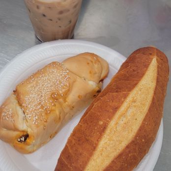 La Princesa Bakery - Bolillo relleno de papas con chorizo y frijol, bolillo salado y cafe de olla frio - Bakeries Near Me - Cudahy, California