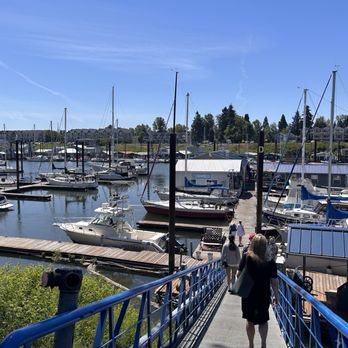 Island Cafe - American Near Me - Portland, Oregon