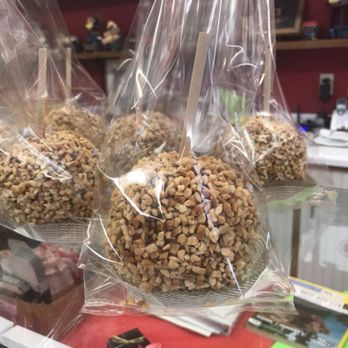 Door County Confectionery Candy Stores 140 N 3rd Ave Sturgeon