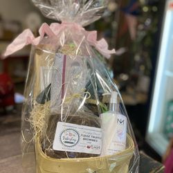 Lucy's Market - Custom gift basket of local artisan goods