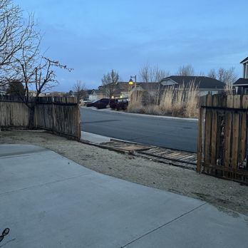 Thompson Handyman Service - Damaged fence - General Contractors Near Me Thompson Handyman Service - Damaged fence - General Contractors Near Me