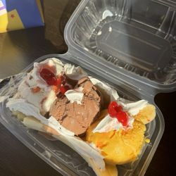 Lupita’s Ice Cream y Más - Banana Split