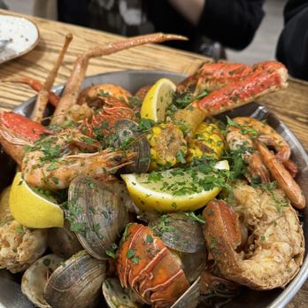 Driftwood - Royalty - Seafood Near Me - Maspeth, New York Driftwood - Royalty - Seafood Near Me - Maspeth, New York