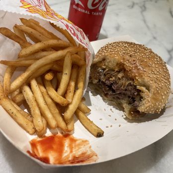 Cubby's - Burgers Near Me - Manhattan, New York
