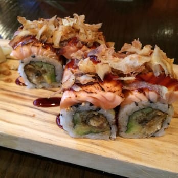 Rock Wrap & Roll - Deliciousness defined. Our favorites sushi spot! Samuri roll - Thai Near Me - Chicago, Illinois Rock Wrap & Roll - Deliciousness defined. Our favorites sushi spot! Samuri roll - Thai Near Me - Chicago, Illinois