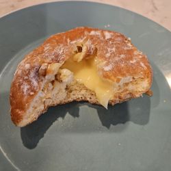 Dunkin' - Vanilla cream donut. Gross. Filling is thick, wet, pudding like, and not in a good way.