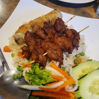 Moonlight Cafe - Fried rice (vegan) with pork and egg roll - Vegetarian Near Me - Seattle, Washington Moonlight Cafe - Fried rice (vegan) with pork and egg roll - Vegetarian Near Me - Seattle, Washington