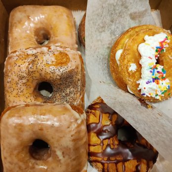 Le Petit Monstre - Glazed and filled donuts - Patisserie/Cake Shop Near Me - Brooklyn, New York