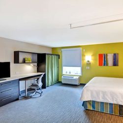 Home2 Suites by Hilton Green Bay - Guest room