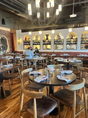 Mi Luna Tapas Restaurant & Bar by null