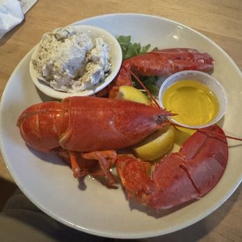 Alisson's Restaurant - Steamed Lobster - Seafood Near Me - Kennebunkport, Maine Alisson's Restaurant - Steamed Lobster - Seafood Near Me - Kennebunkport, Maine