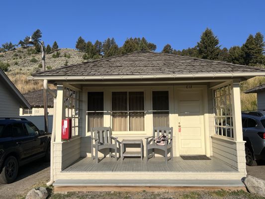 Mammoth Hot Springs Hotel & Cabins by null
