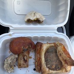 Steam salted egg bun, egg roll, pâté chau, fries bun.