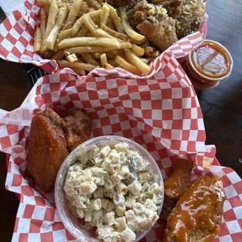 Kiki's Chicken Place - 6 wing with Macaroni Salad 10 Wings Combo & fries - Salad Near Me - Sacramento, California Kiki's Chicken Place - 6 wing with Macaroni Salad 10 Wings Combo & fries - Salad Near Me - Sacramento, California