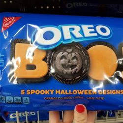 Dollar General - It's Halloween season, y'all!