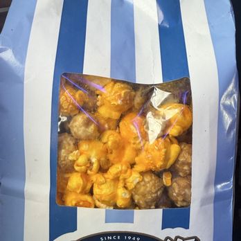 Garrett Popcorn Shops - My purchase of a medium mix of cheeses and caramel pecan blend! Yum - Popcorn Shops Near Me - Chicago, Illinois