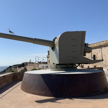 Castell de Montjuïc - Local Flavor Near Me - Barcelona, B Castell de Montjuïc - Local Flavor Near Me - Barcelona, B