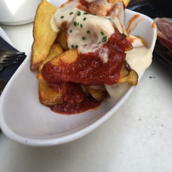 Mondoré - Potatoes with cheese and tomato! - Gastropubs Near Me - Barcelona, B