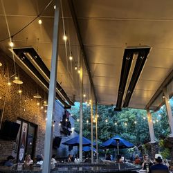 Red Ox Tavern - Outdoor patio
