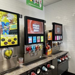 7-Eleven - Slurpee station
