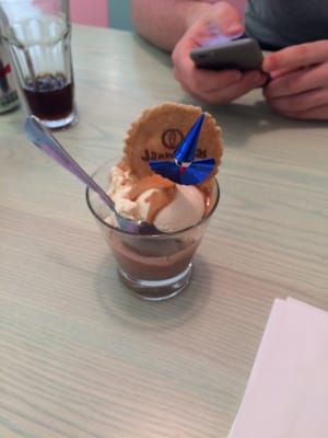 Jannettas Gelateria by null