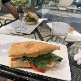 Grilled chicken sandwich (Also comes with salad on the side) Grilled chicken sandwich (Also comes with salad on the side)