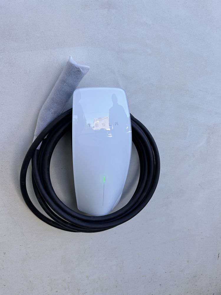 Slide of Elecristian Electric