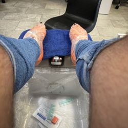 Rose Nails Spa & Lash - Feet in a wax wrap