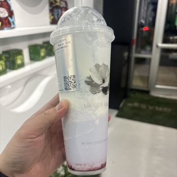 UG Tea - Blueberry blizzard smoothie - Coffee & Tea Near Me - Tukwila, Washington UG Tea - Blueberry blizzard smoothie - Coffee & Tea Near Me - Tukwila, Washington