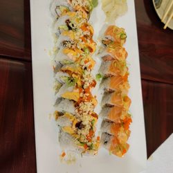 Yamada Sushi - Charlie special roll and lucky girl