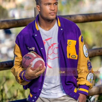 QueEighty8 Photography - Senior Photos - Session Photography Near Me QueEighty8 Photography - Senior Photos - Session Photography Near Me