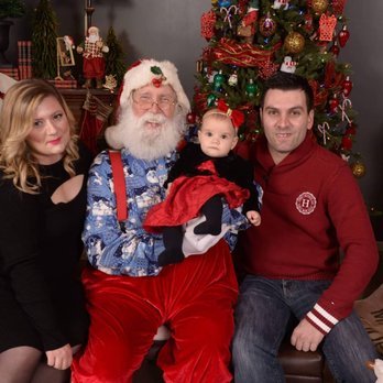Everett Santa Photos - Everett Mall Way - Event Photography Near Me - Everett, Washington Everett Santa Photos - Everett Mall Way - Event Photography Near Me - Everett, Washington