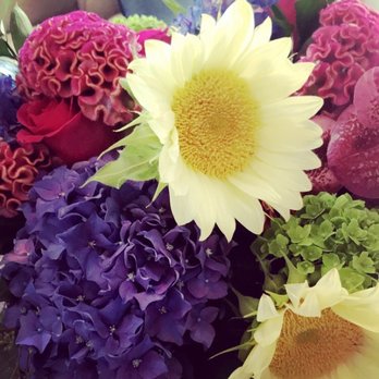 Arts & Flowers - Florists Near Me - Minneapolis, Minnesota Arts & Flowers - Florists Near Me - Minneapolis, Minnesota