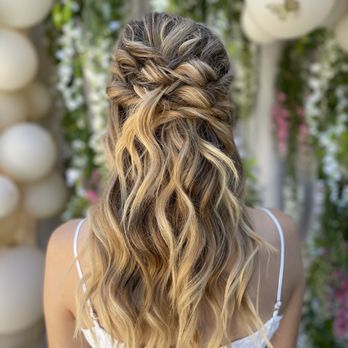 Maines Salon - Hair Salons Near Me - Santa Paula, California