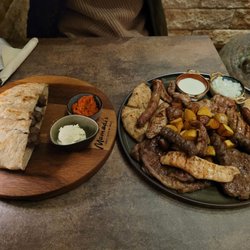 Mamadi‘s Grill - Cevapcici left Mixed Grilled Platter right